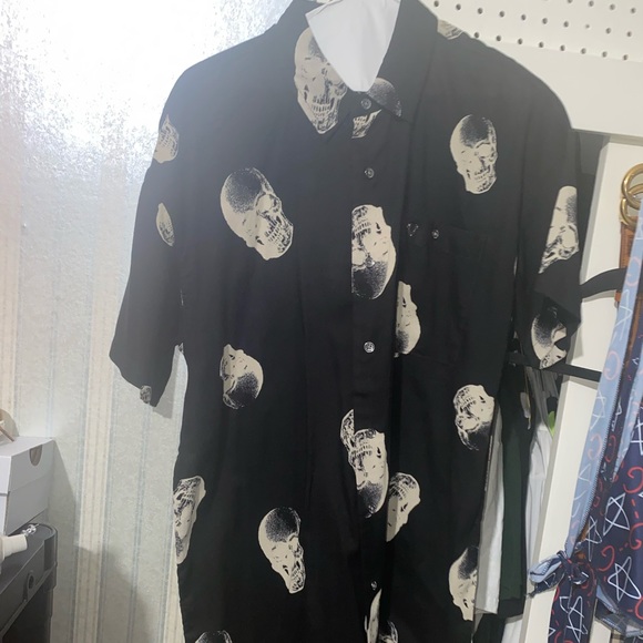 True Religion short sleeve button up - Picture 1 of 6